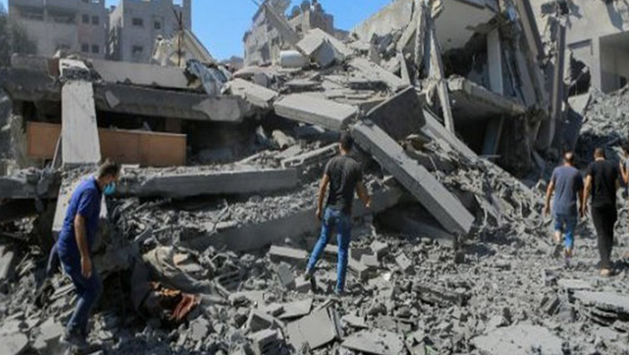 At least 500 people killed in Gaza hospital bombing