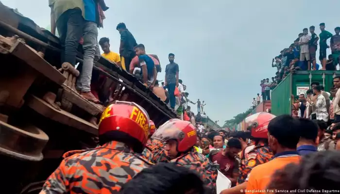 Bangladesh train collision kills over a dozen people