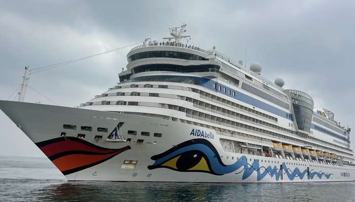 Cruise ship docks at Salalah Port