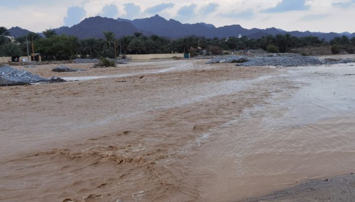 هطول أمطار غزيرة على الرستاق والعوابي