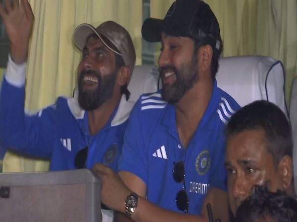 Indian team arrives in Kolkata ahead of World Cup clash against South Africa