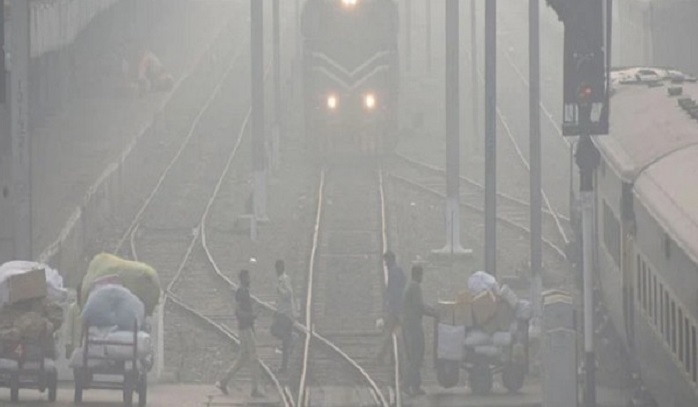 Schools, offices shut, parks closed due to pollution in Pakistan's Lahore