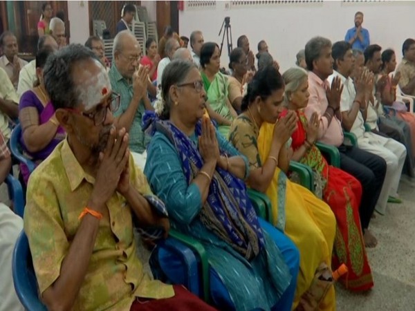 Fans offer prayers for India's victory in WC semi-final match against New Zealand