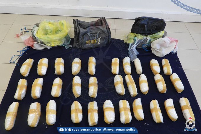 Seven arrested for trying to smuggle over 30 kgs of drugs into Oman