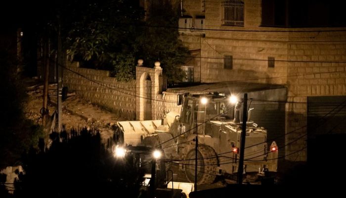 قوات الاحتلال الإسرائيلي تحاصر مستشفى ابن سينا في جنين