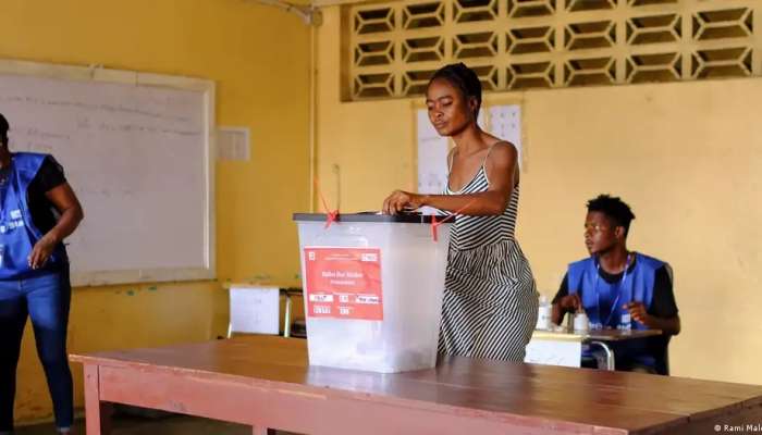 Liberia: President concedes defeat in razor-thin vote