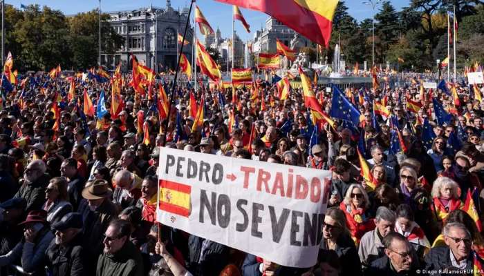 Spain sees mass rally against Catalan separatist amnesty