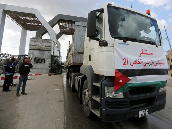 130,000 litres of fuel, 200 aid trucks to enter Gaza daily during pause: Egypt