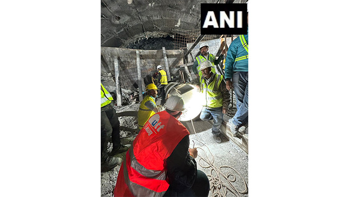 Breakthrough in India tunnel rescue operation