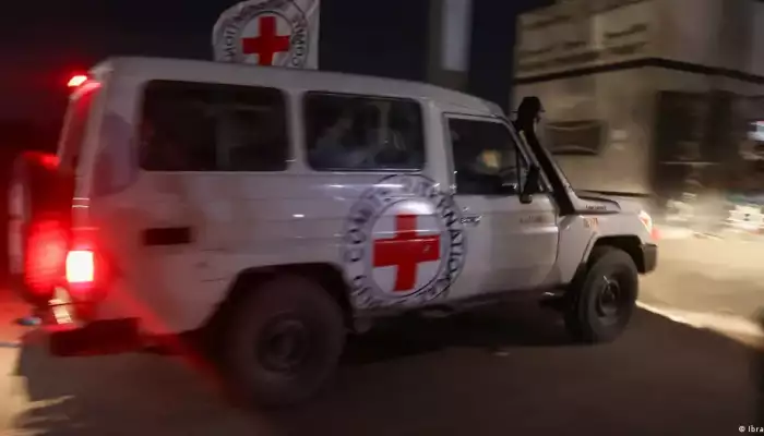 Another 12 hostages handed to Red Cross