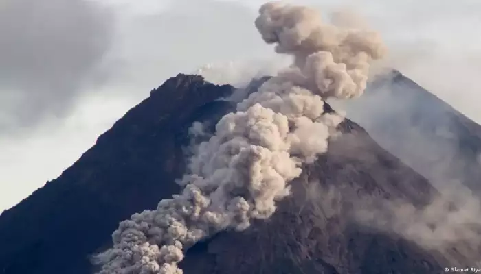 11 dead, 12 missing after Indonesia's Mount Marapi erupts