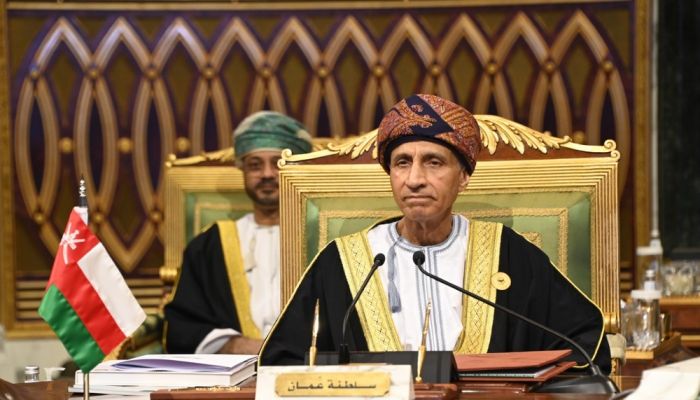 سُموّ السّيد فهد يصل إلى الدوحة وأمير قطر قي مقدمة مستقبليه