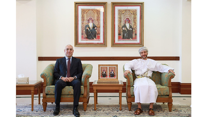 Governor of Muscat receives Egyptian housing minister
