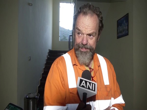 Australian tunnelling expert Arnold Dix calls 41 rescued workers his "adopted Indian sons"