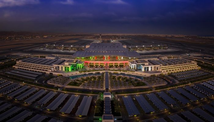 مطار مسقط الدولي الأول عالميًّا في معايير الأداء لعام 2023