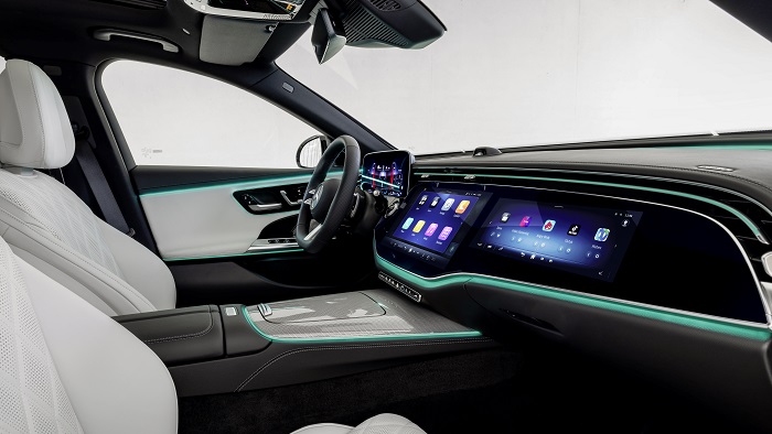A bridge between tradition and digitalisation: the new E-Class