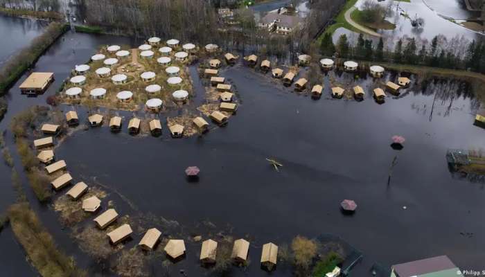 Germany: Flooded safari park relocates smaller animals