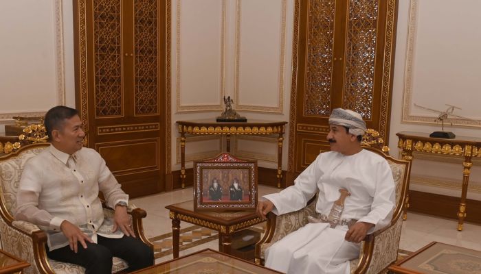 وزير المكتب السُّلطاني يستقبل السفير الفلبيني