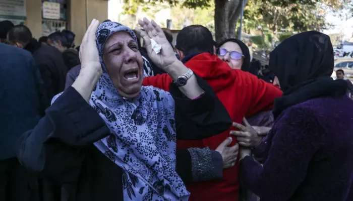 عشرات الضحايا بقصف ليلي على غزة ونحو 30 ألفا حصيلة الشهداء والمفقودين