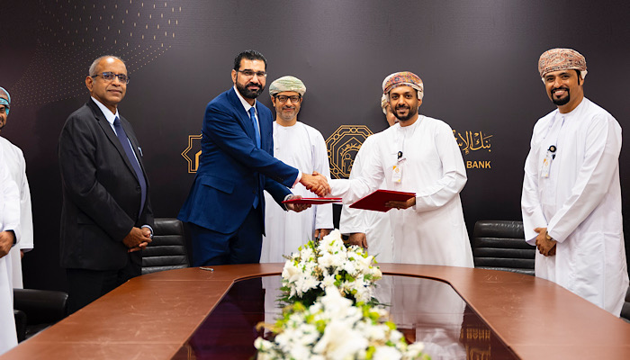 Bank Nizwa signs agreement with Oman Housing Bank to provide Sharia-compliant Home Financing Solutions