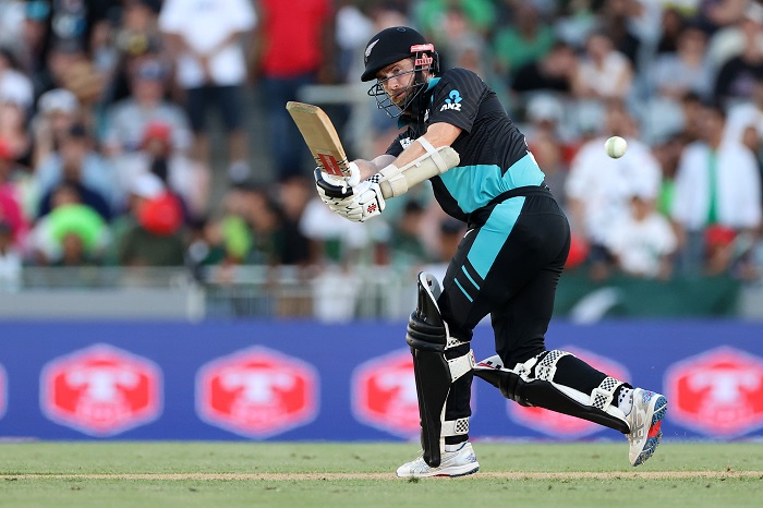 Mitchell, Southee, Williamson shine as clinical New Zealand clinch win against Pakistan in 1st T20I