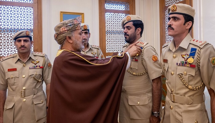 HM the Sultan confers Medals of Excellent Service, Royal Merit on Personnel of Royal Court Affairs