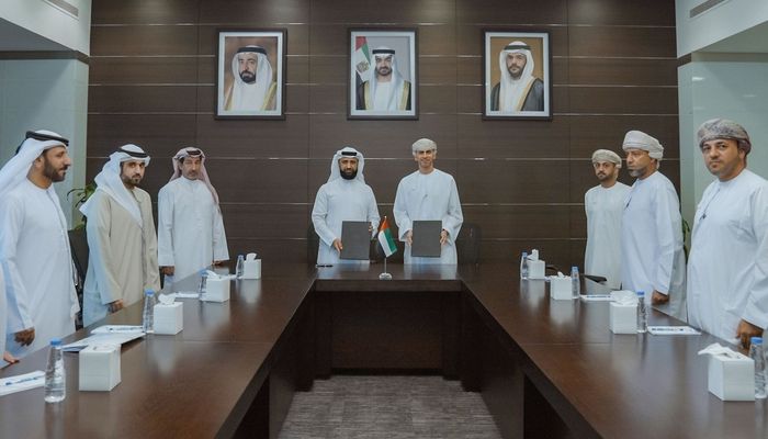 توقيع اتفاقية نقل ركاب بين شركة "مواصلات" وهيئة الطرق والمواصلات بالشارقة