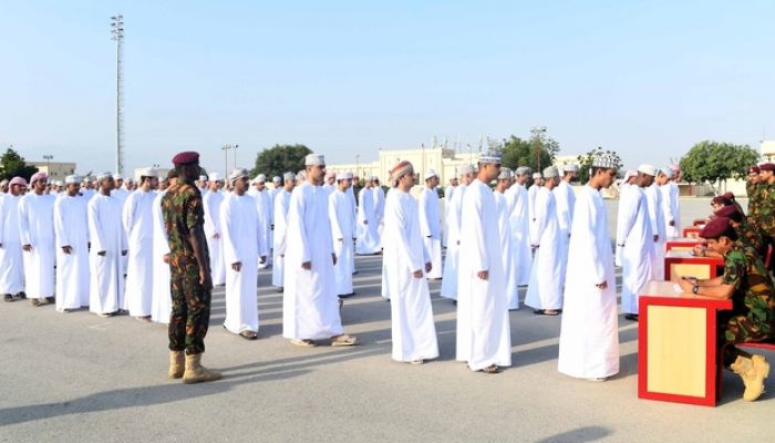 الحرس السُّلطاني العُماني يستقبل دفعة من المواطنين للالتحاق بوحداته
