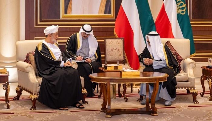 سلطنة عُمان ودولةُ الكويت.. نموذجٌ يُحتذى به في العلاقات الراسخة بين الأشقاء