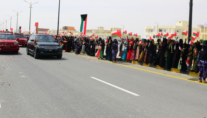 لحظة تاريخيّة.. جلالة السلطان المعظم وأمير الكويت يفتتحان مصفاة الدقم والصناعات البتروكيماوية