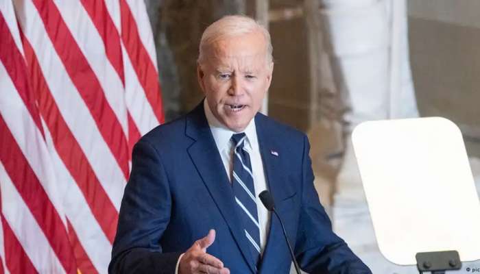Special counsel: Biden 'mishandled' docs, rules out charges