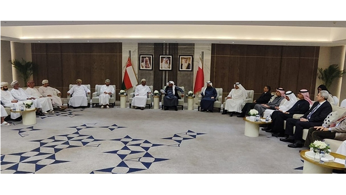 Omani business delegation meets chairman of Bahrain Commerce Chamber