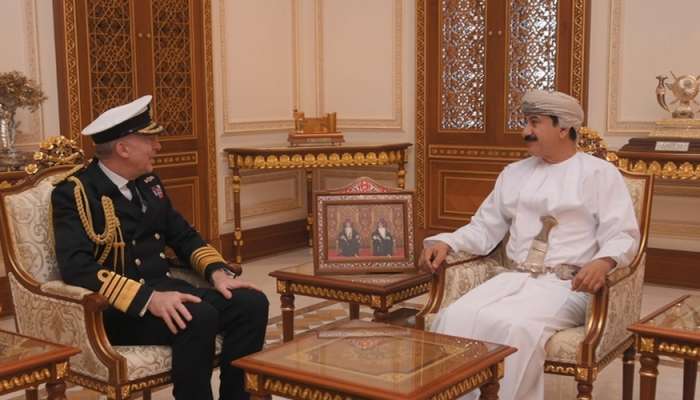 Royal Office Minister receives UK Chief of Defence Staff