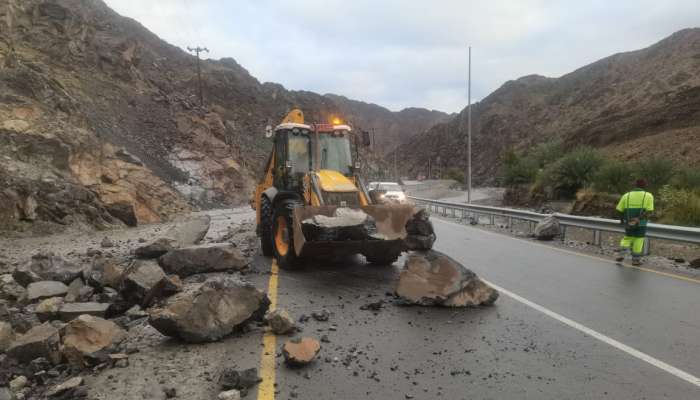 Six dead, two missing as heavy rains hit Oman