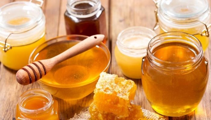 صحيفة الشبيبة | أكثر من 7 أطنان إنتاج العسل المحلي بمحافظة جنوب الباطنة  خلال عام 2023