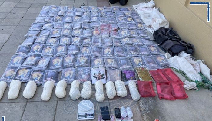 القبض على شخص بحوزته كميات كبيرة من المخدرات بالبريمي