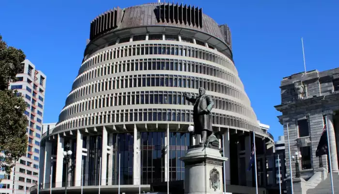 New Zealand lawmaker dies during charity run