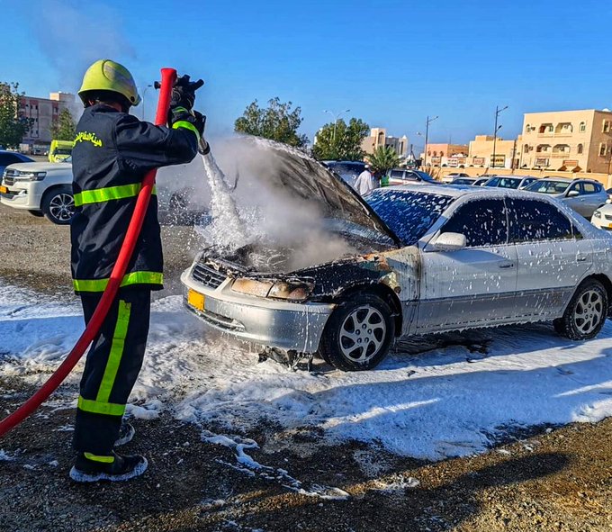 إخماد حريق شبّ في مركبة بولاية إبراء