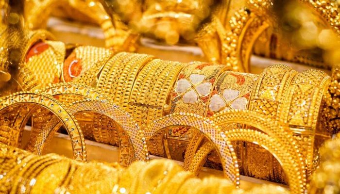 ارتفاع الذهب مدعومًا بتراجع الدولار