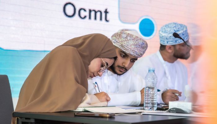انطلاق منافسات البطولة المفتوحة للمناظرات بمعرض مسقط الدولي للكتاب