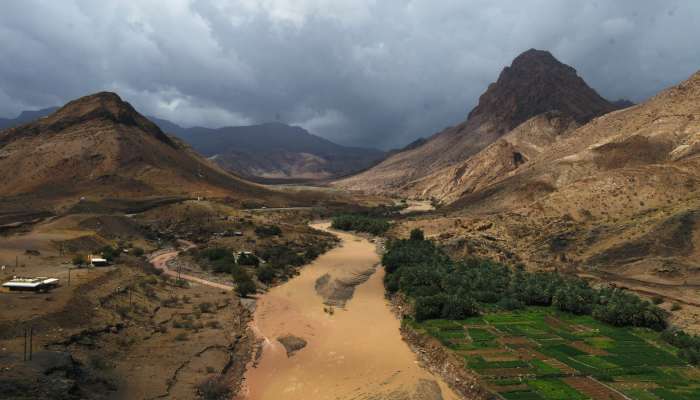 Weather update: CAA issues heavy rainfall alert for several governorates of Oman