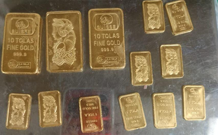 Mumbai Customs nabs person smuggling gold on flight from Muscat