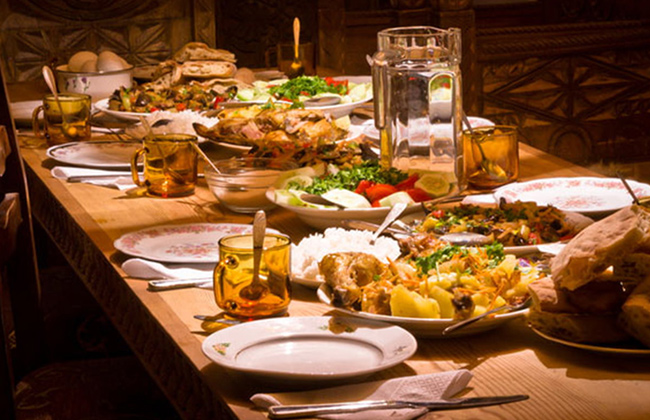 كيف تجعل طبقا صحياً في رمضان؟.. نصائح مهمة من مجلس الصحة الخليجي