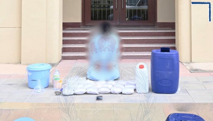 القبض على شخص بحوزته كميات كبيرة من مخدر الكريستال