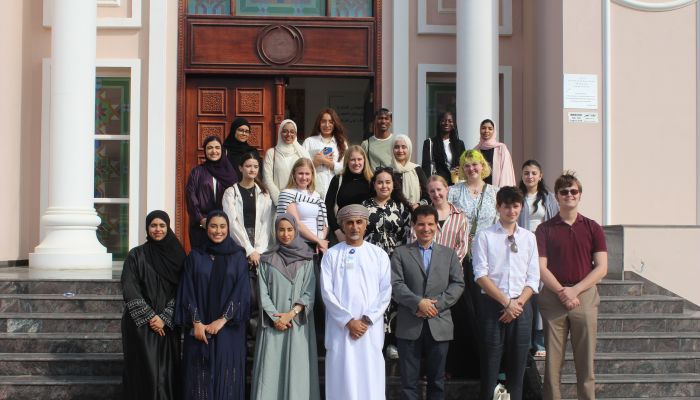 الكلية الحديثة للتجارة والعلوم تستضيف طلاب المراحل المتقدمة بجامعة جورج واشنطن