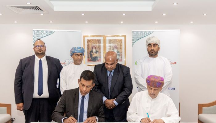 لالان الشرق الأوسط وصيدلية مسقط تضفيان طابعًا رسميًا على اتفاقية البيع والتوزيع