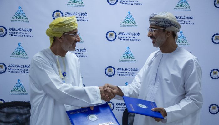 الكلية الحديثة للتجارة والعلوم ومركز عمان للحوكمة والاستدامة يوقعان اتفاقية تعاون لتعزيز الحوكمة و التنمية المستدامة سلطنة عمان
