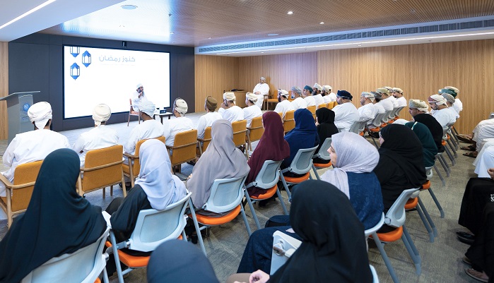 Sheikh Dr. Ibrahim Al Sawafi conducts lecture on the treasure of Ramadan for  Alizz Islamic Bank employees