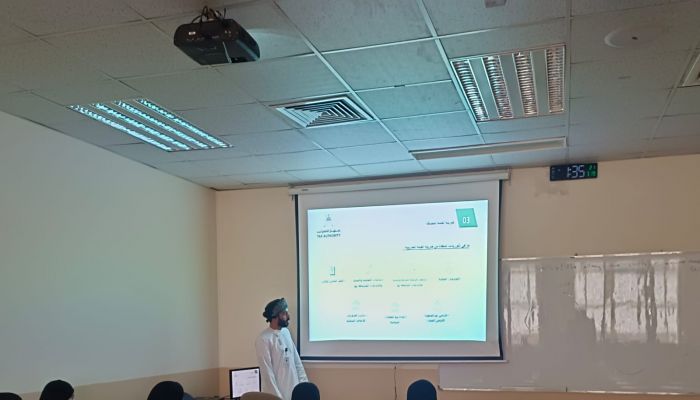 لبناء جيل مثقف ضريبيا.. الضرائب تنظم ورشة تثقيفية بجامعة صحار