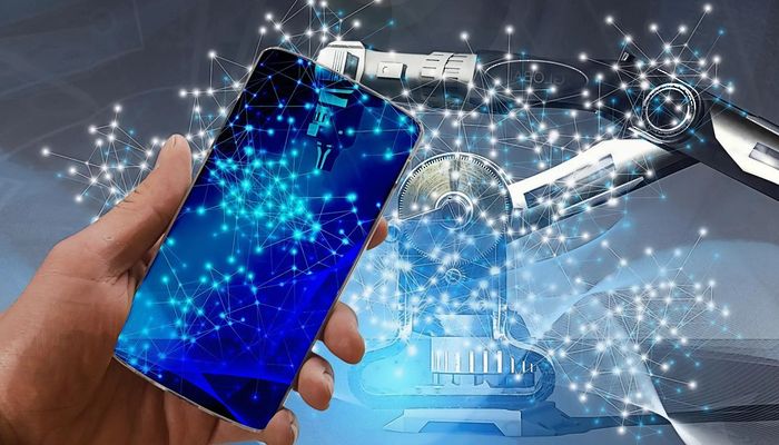 بايدن يعلن تخصيص مليارات الدولارات لدعم صناعة الرقائق المحلية